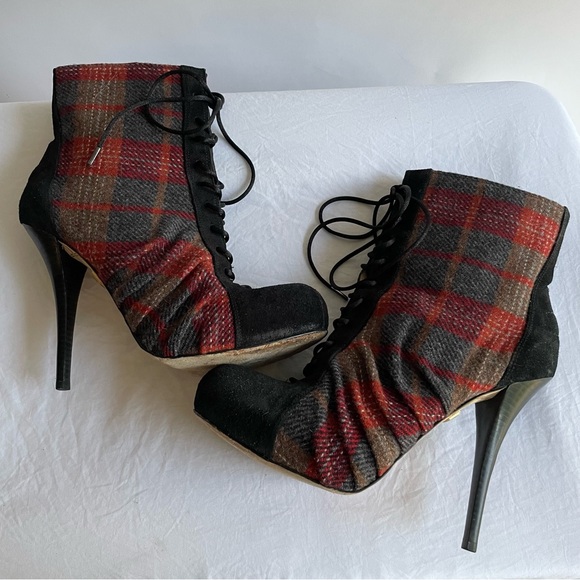 L.A.M.B. Stilleto booties heels plaid lamb sz 9 women’s red gray euc laceup heel - Picture 5 of 10